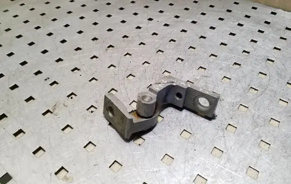 Audi A4 S4 B7 8E 8H Front door upper hinge