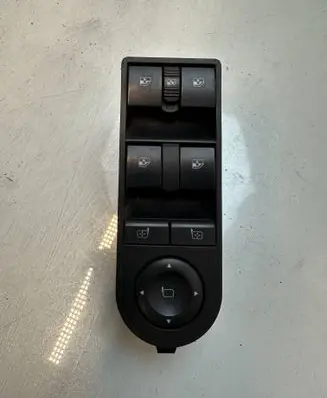 Opel Astra H Electric window control switch 13209204