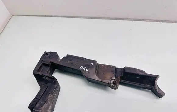 Audi Q5 SQ5 8R Fender foam support/seal 8R0823731A
