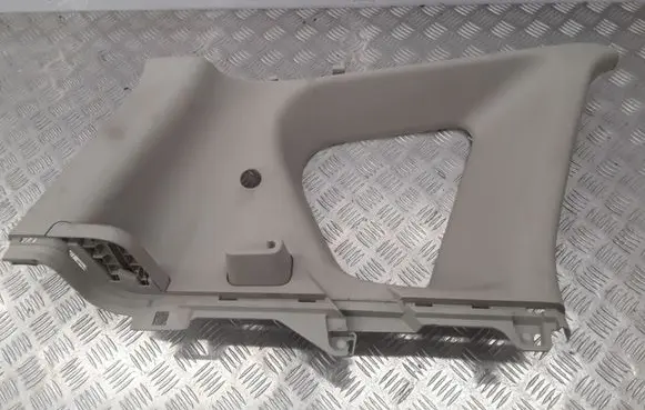 Nissan Note (E11) (D)pillar trim (top) 769359U000