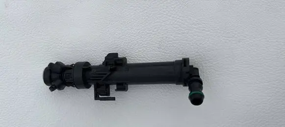 Audi A3 S3 8V Headlight washer spray nozzle 8R0955102A