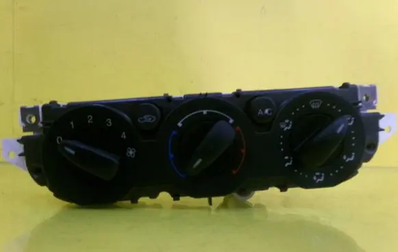Ford Focus Climate control unit 7M5T-19980-AA