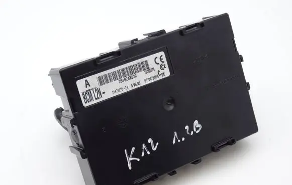 Nissan Micra Comfort/convenience module 284B2AX620 21676270-2A 216762702A