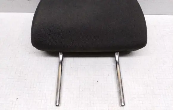 Opel Zafira B Front seat headrest 