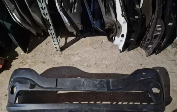Renault Trafic III (X82) Front bumper 620223380R