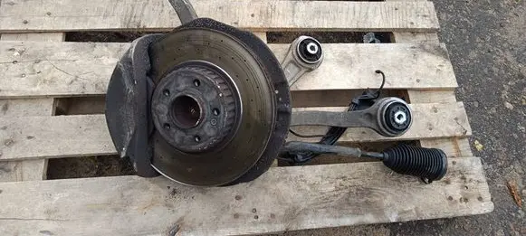 Mercedes-Benz C W205 Front wheel hub A2052200