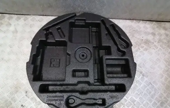 Nissan Qashqai Spare wheel section trim 924414EB0A