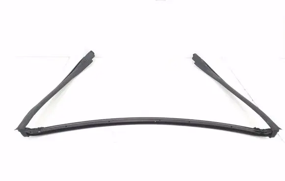 Mercedes-Benz E C207 W207 Rubber seal front coupe door window A2076710120