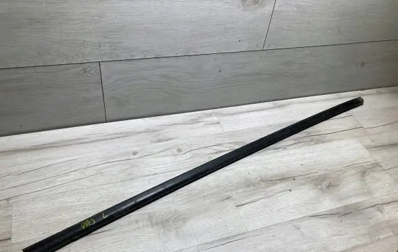 Mitsubishi Pajero Front door trim (molding) 7400s224