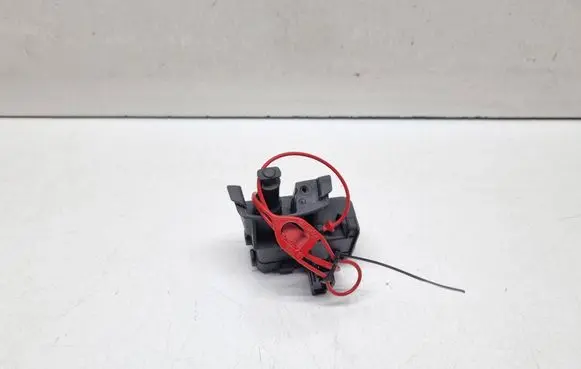 Audi A4 S4 B8 8K Fuel tank cap lock motor 8K0862153B