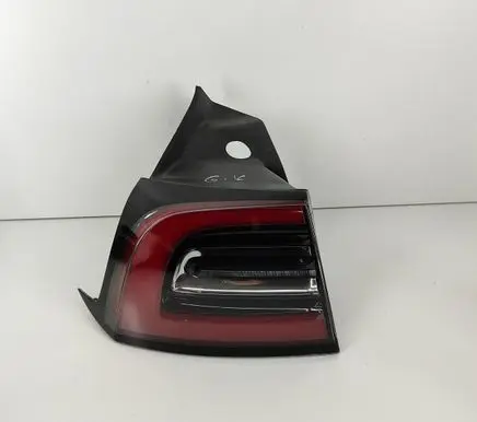 Tesla Model 3 Rear/tail lights 107739900C