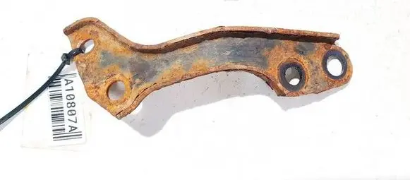 Subaru Legacy Engine mounting bracket