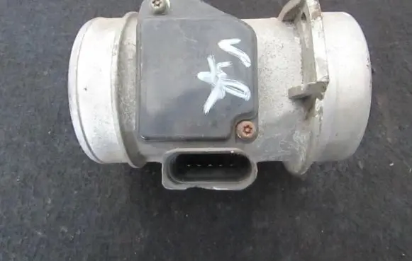 Audi A6 S6 C5 4B Mass air flow meter 059906461D AFH70-25C