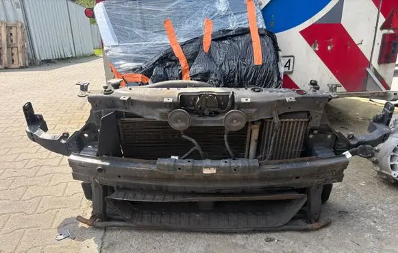 Hyundai i40 Radiator support slam panel