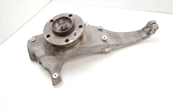 BMW 5 F10 F11 Front wheel hub