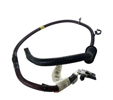 Jeep Grand Cherokee Positive cable (battery) 68322415AA P68322415AA