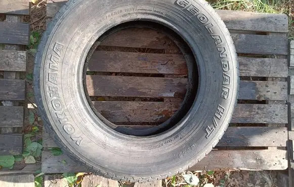 Dodge RAM 1500 DS R18 summer tire opo