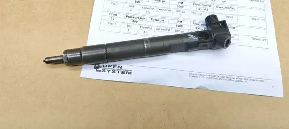 Mercedes-Benz C W204 Fuel injector A6510704987
