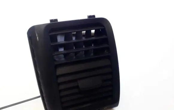 Honda Accord Dash center air vent grill E6165131500 E616-5131-500