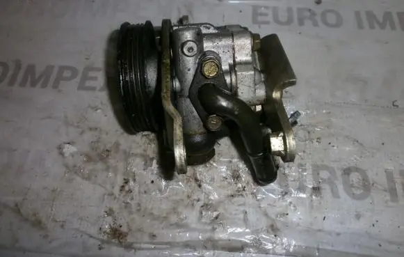 Nissan Micra Power steering pump