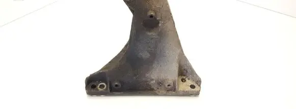 Volkswagen PASSAT B5 Engine mounting bracket 8D0199308L