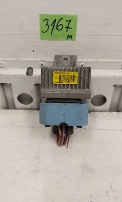 Renault Trafic II (X83) Glow plug pre-heat relay 8200859243