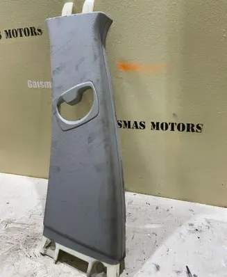 BMW 3 E90 E91 (B) pillar trim (top) 7058335