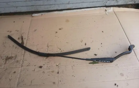 Ford Galaxy Front wiper blade arm