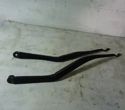 Toyota Camry Front wiper blade arm