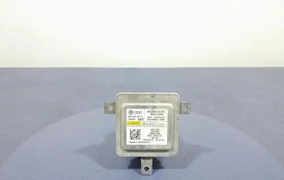 Audi A4 S4 B8 8K Voltage converter/converter module 8K0941597E