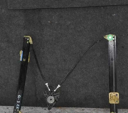 Audi Q3 8U Front door electric window regulator 8U0837461