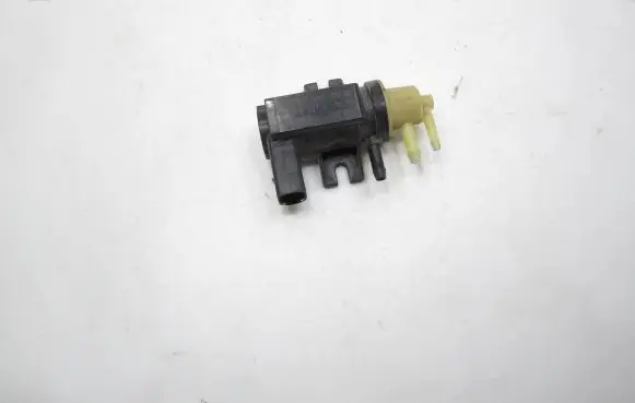 Volkswagen Caddy Vacuum valve 1K0906627A 70086800 19T269