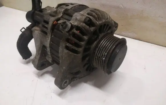 KIA Sorento Generator/alternator 373004A110 AF11139