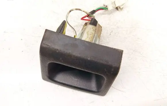 Toyota Avensis Verso Cigarette lighter