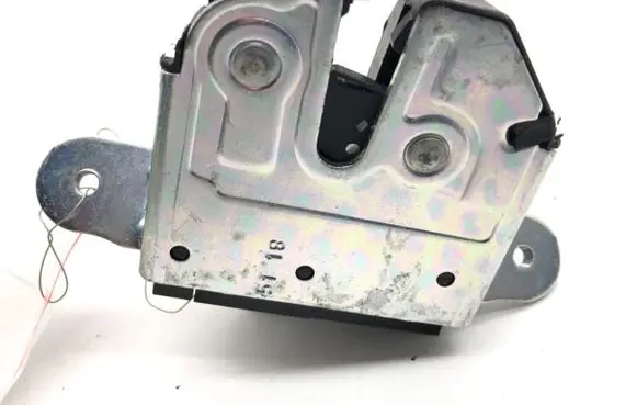 Opel Astra K Tailgate exterior lock 39021416