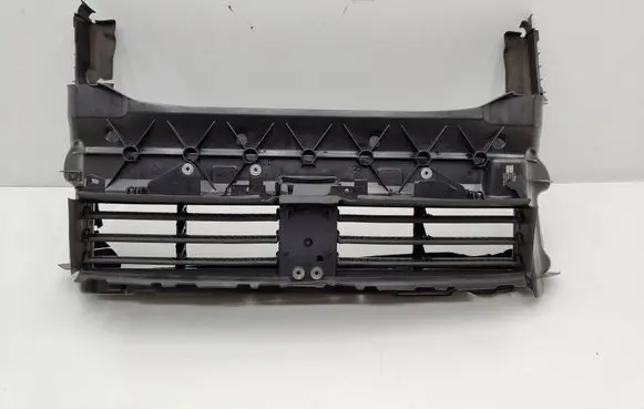 BMW 1 F40 Intercooler air guide/duct channel 7459747