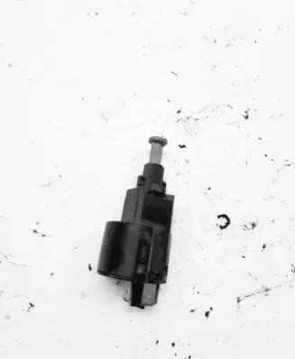 Opel Astra G Brake pedal sensor switch 09132299