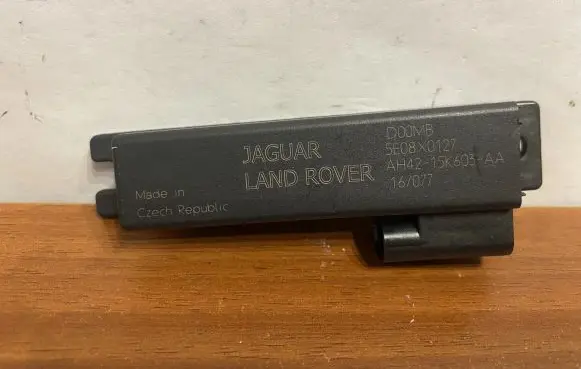 Jaguar XF X260 Keyless system antenna 5E08X0127 B139