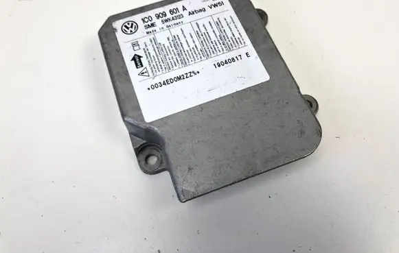 Skoda Fabia Mk1 (6Y) Airbag control unit/module 1C0909601A 5WK43123 19040817E