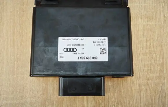 Audi A7 S7 4G Voltage converter/converter module 8K0959663F