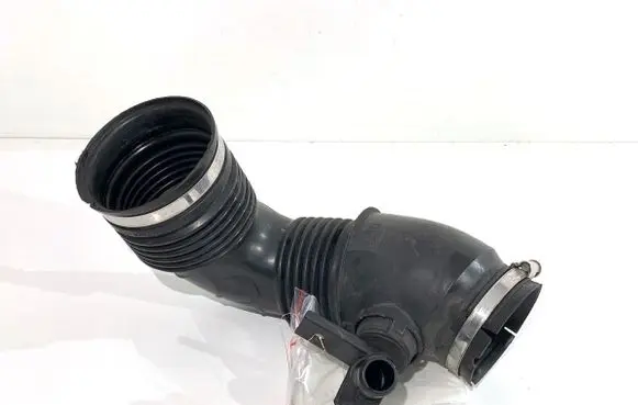 Opel Insignia A Air intake hose/pipe 55561787