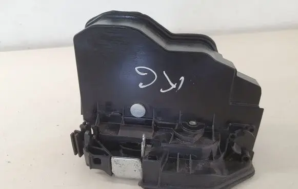 Mini Cooper Countryman R60 Rear door lock 7318417