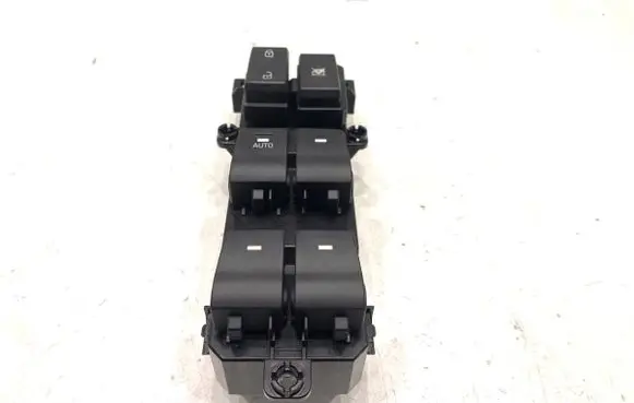 Hyundai Tucson TL Electric window control switch 93570D3041