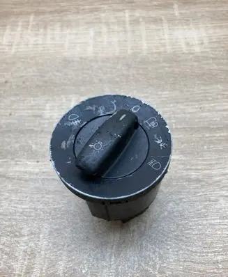Volkswagen Golf V Light switch 1K0941431