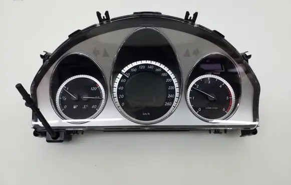 Speedometer (instrument cluster)