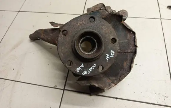 Audi A6 S6 C4 4A Rear wheel hub spindle/knuckle 