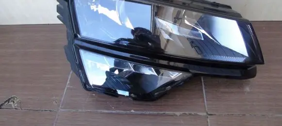 Skoda Karoq Headlight/headlamp