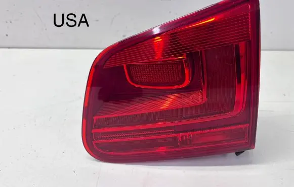 Volkswagen Tiguan Tailgate rear/tail lights 5N0945310A