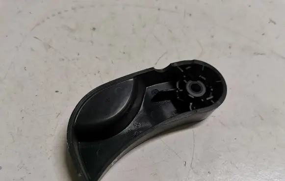 BMW X1 F48 F49 Engine bonnet (hood) release handle 7309606