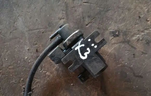 BMW X3 E83 Turbo solenoid valve 72279600
